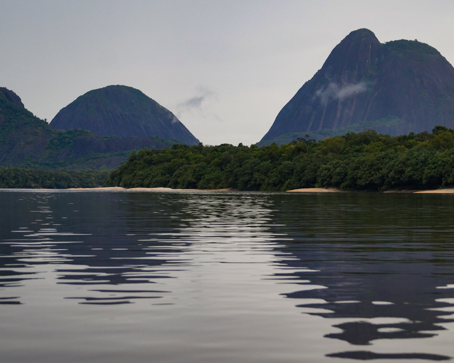 Cerros de Mavecure